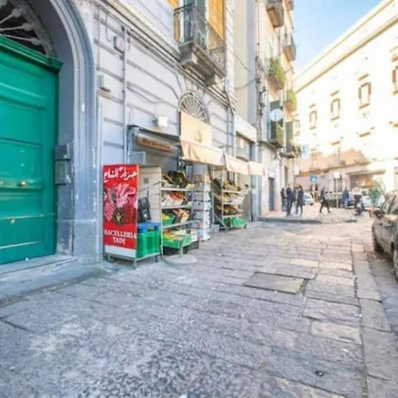 Napoleon In Principe Umberto Square * Napoli